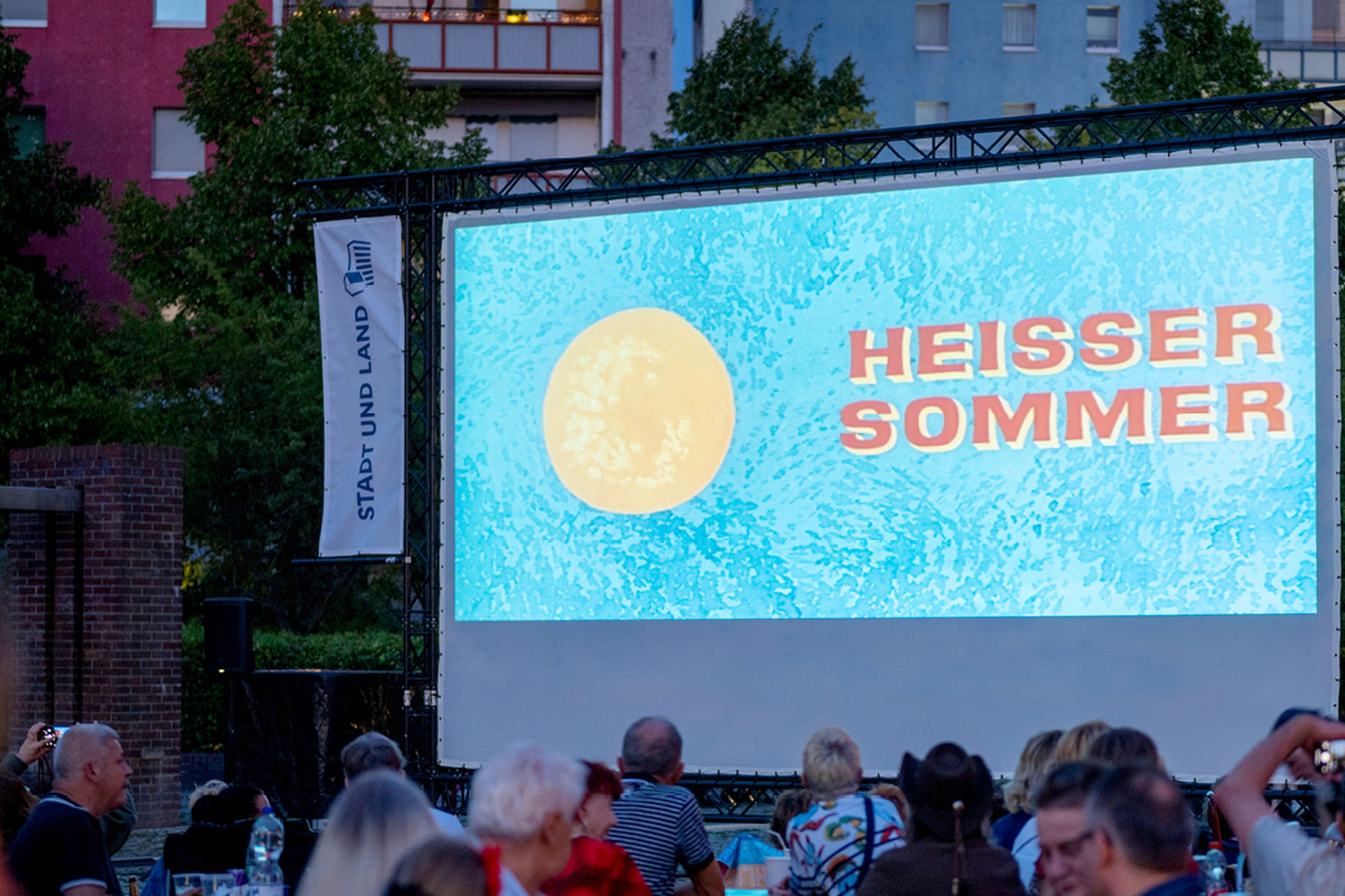 Hellersdorfer Balkonkino 2025_Heisser Sommer