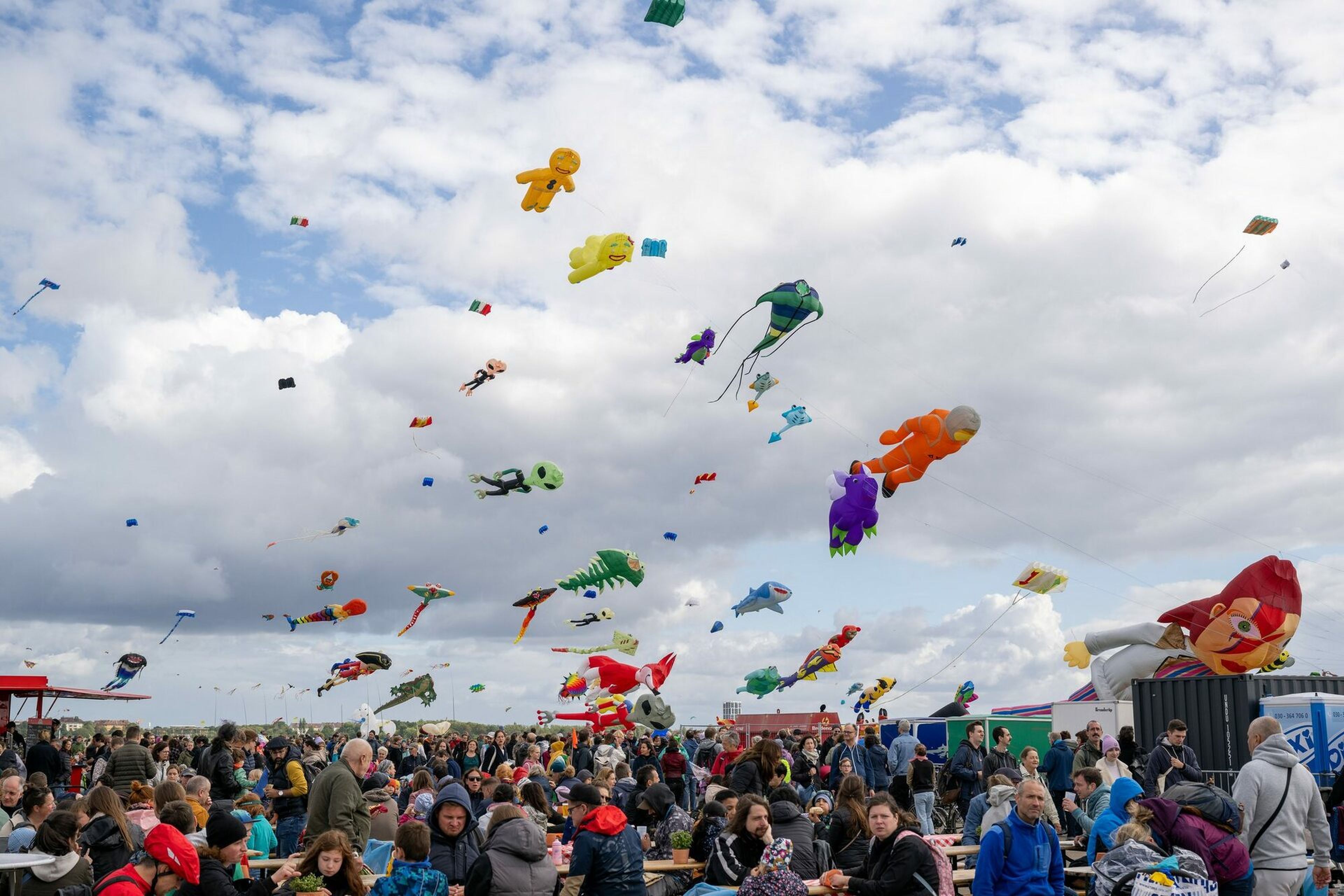 9. Drachenfest Tempelhofer Feld