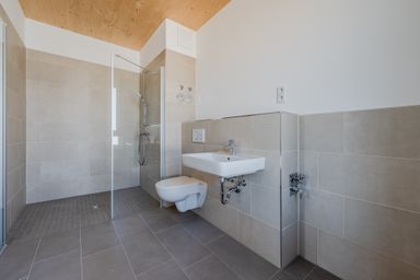 Buckower Felder Holzhaus Badezimmer