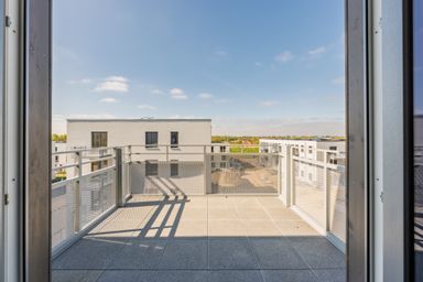 Buckower Felder Holzhaus Balkon