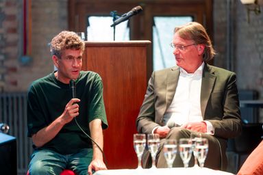 Investieren oder sparen Prioritäten setzen in Krisenzeiten