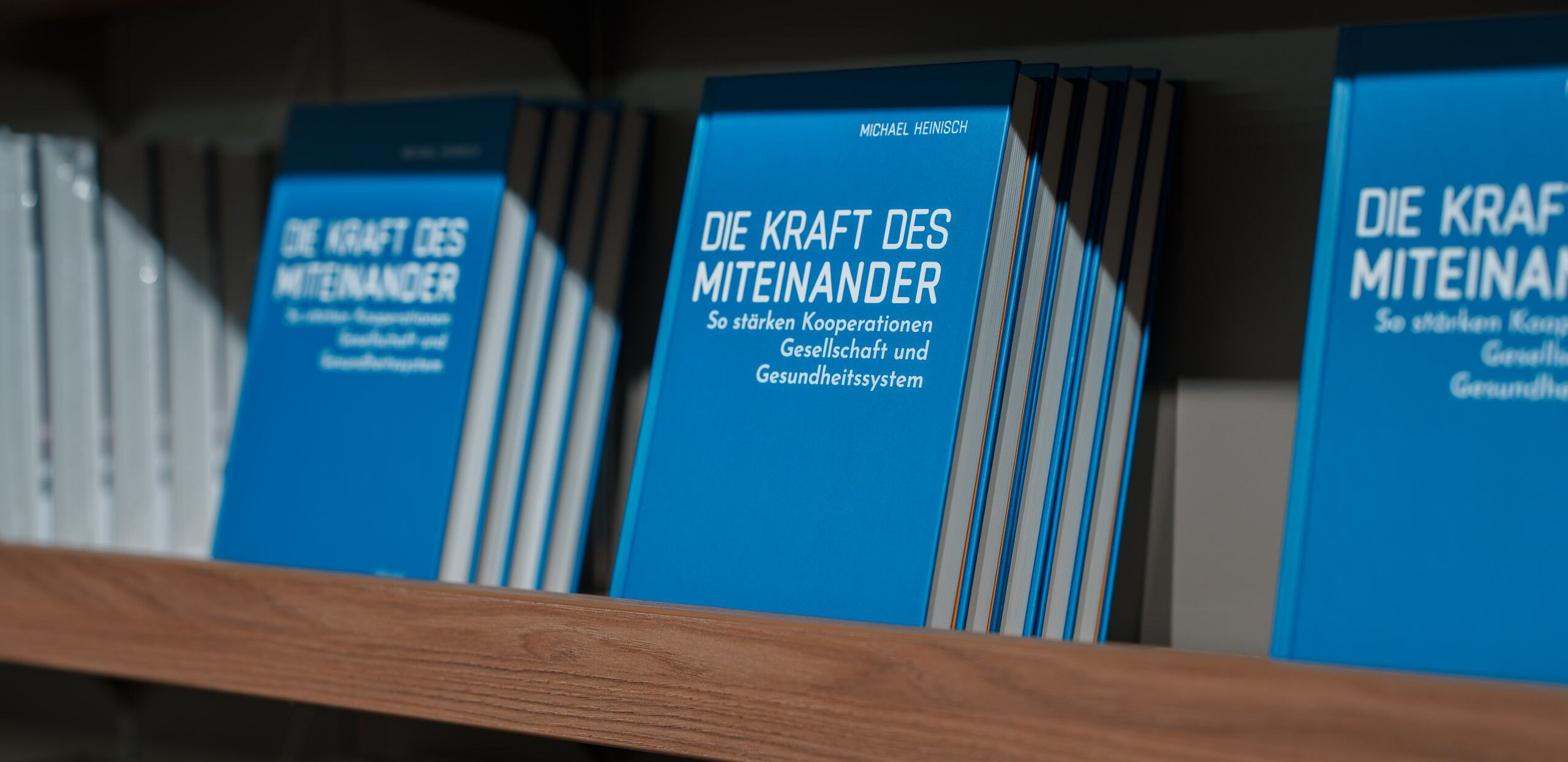 Das Bild zeigt das neue Buch von Dr. Heinisch