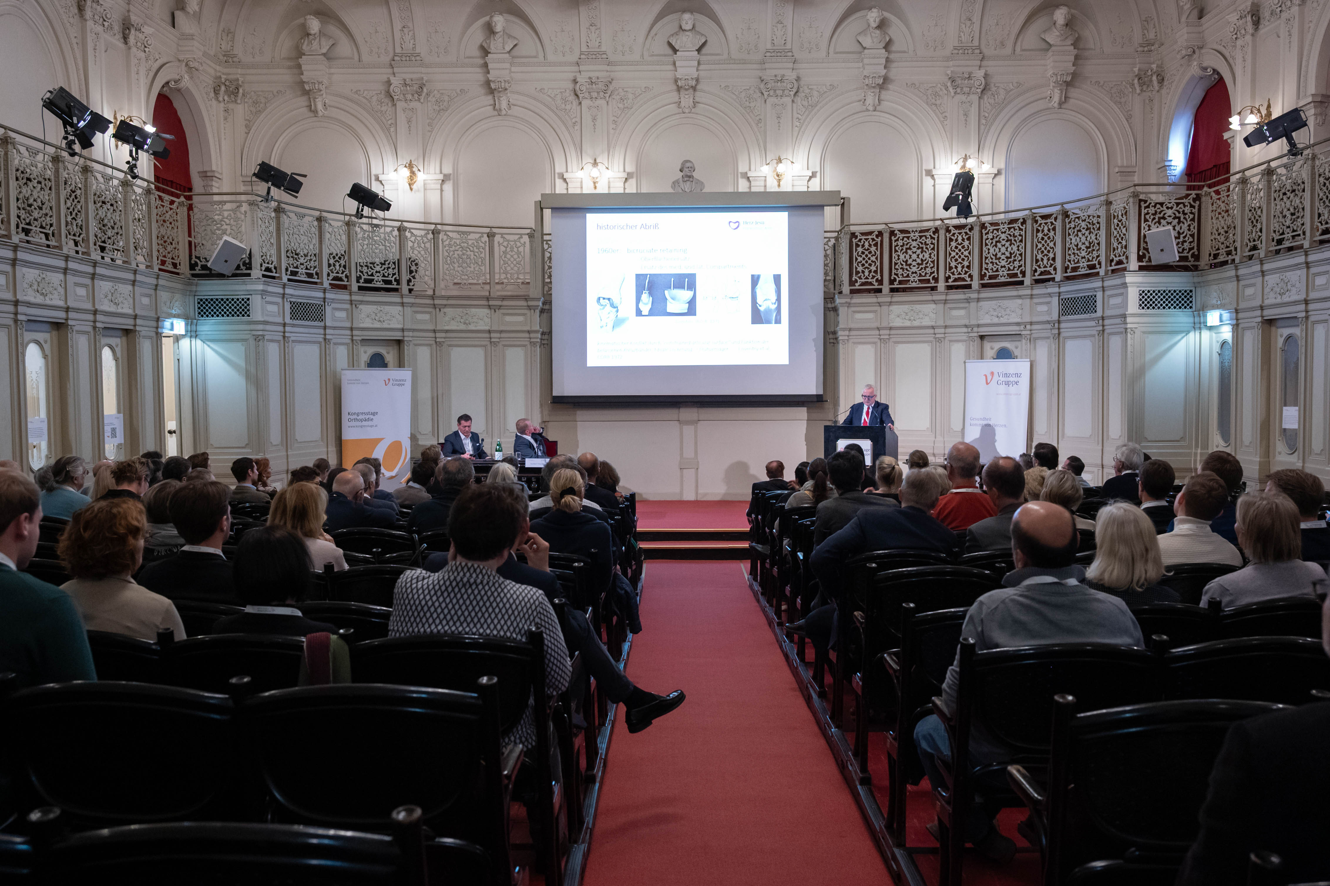 Der große Vortragssaal im Billrothhaus Wien