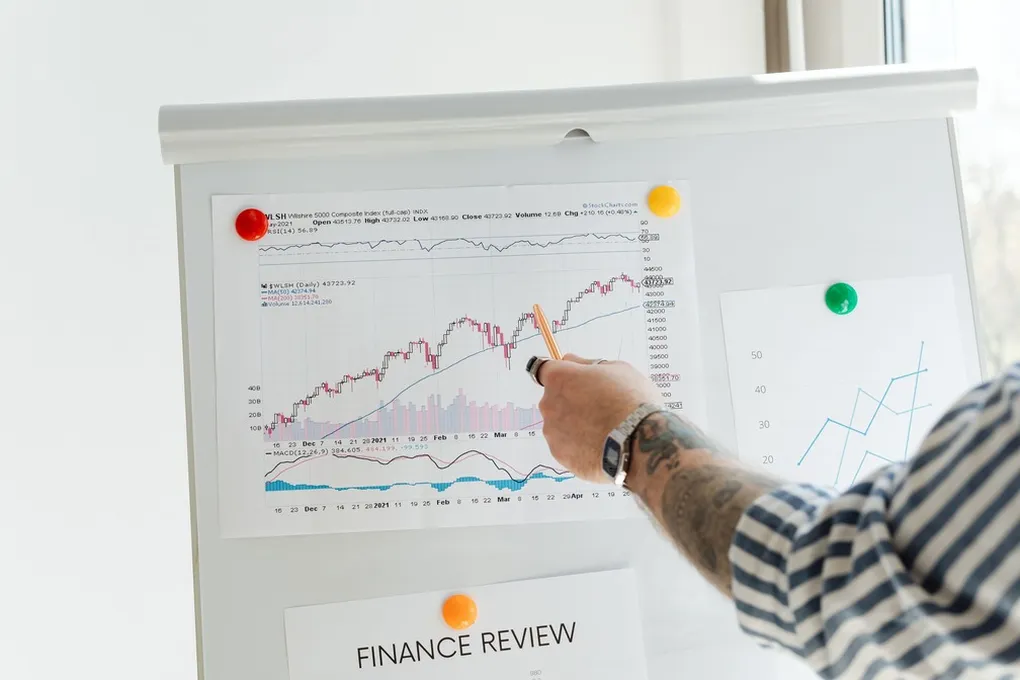 Investor Update Template: What to Send Monthly