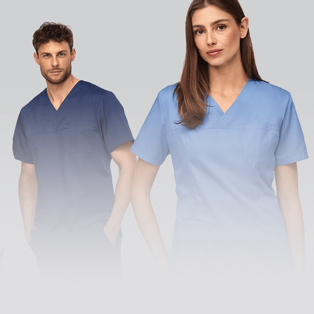 een GIF met 3 modellen in verschillende poses in lichtblauwe en blauwe PISA-jasjes van 7days