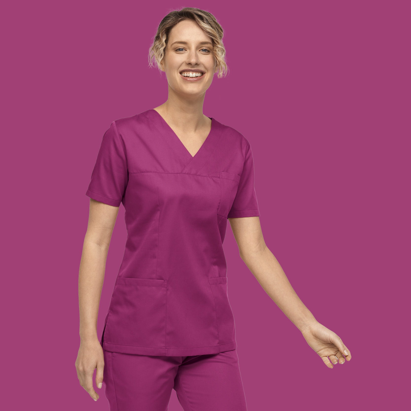 Eine Frau in einem Kasack in der Farbe Ocean von 7days