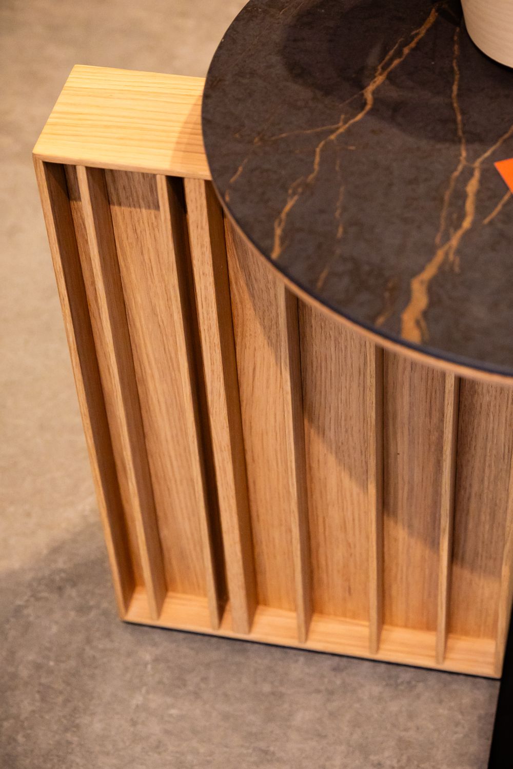 Mega+Cosentino Silla 007