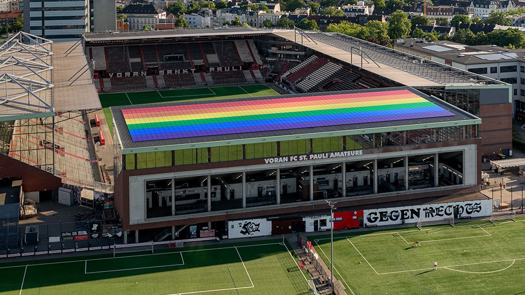 Regenbogen PV-Anlage auf dem Millerntor