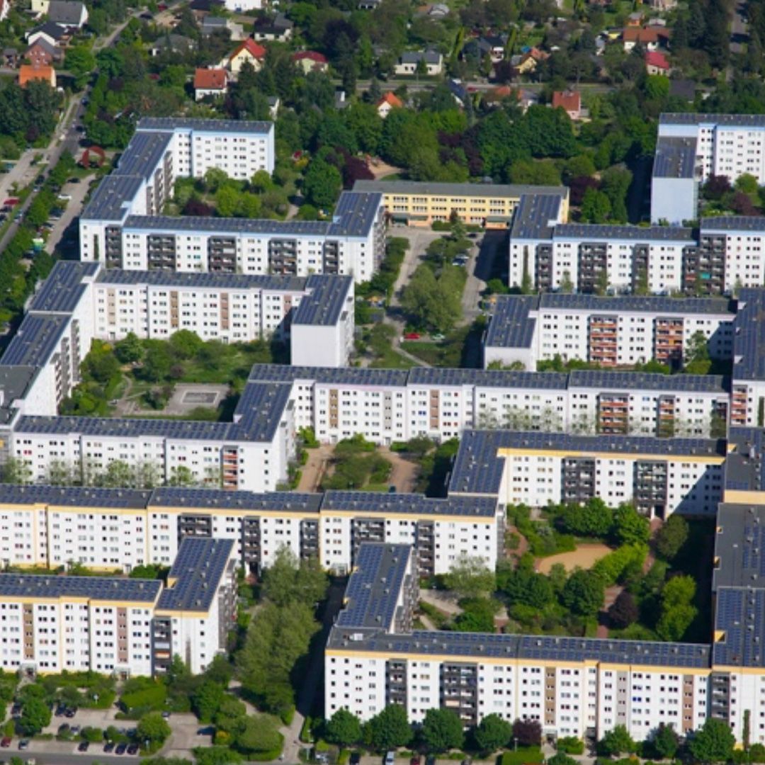 Haeuser von oben mit vielen Gruenflaechen