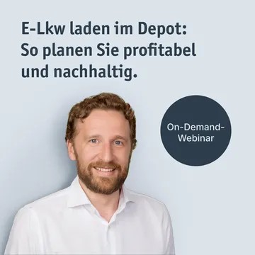 Webinar On Demand Mann mit weißem Hemd und Text Elkw laden im Depot so planen Sie profitabel und nachhaltig