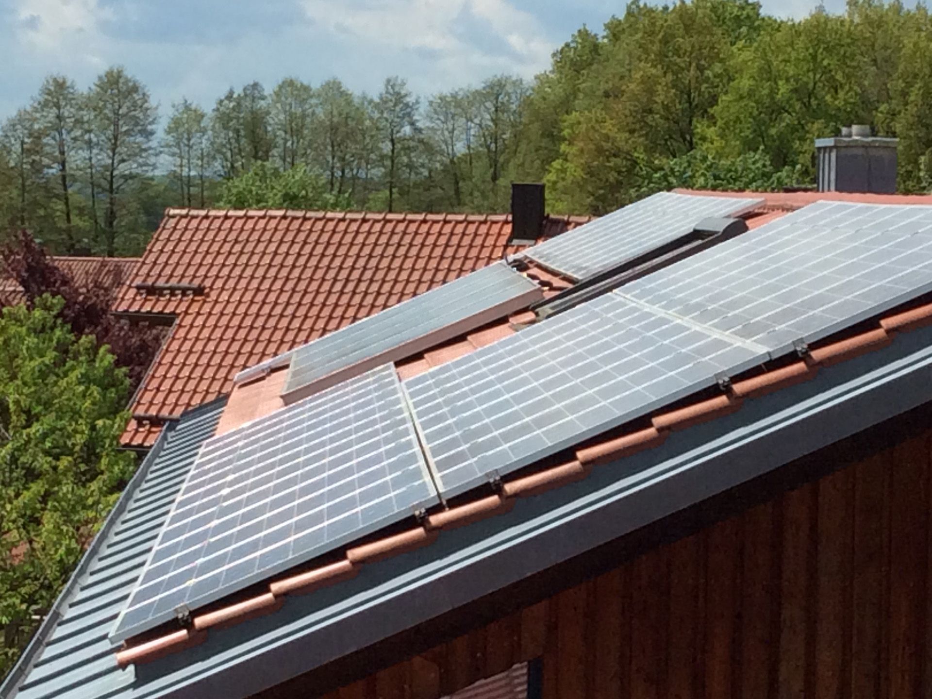 Dach mit Solaranlage