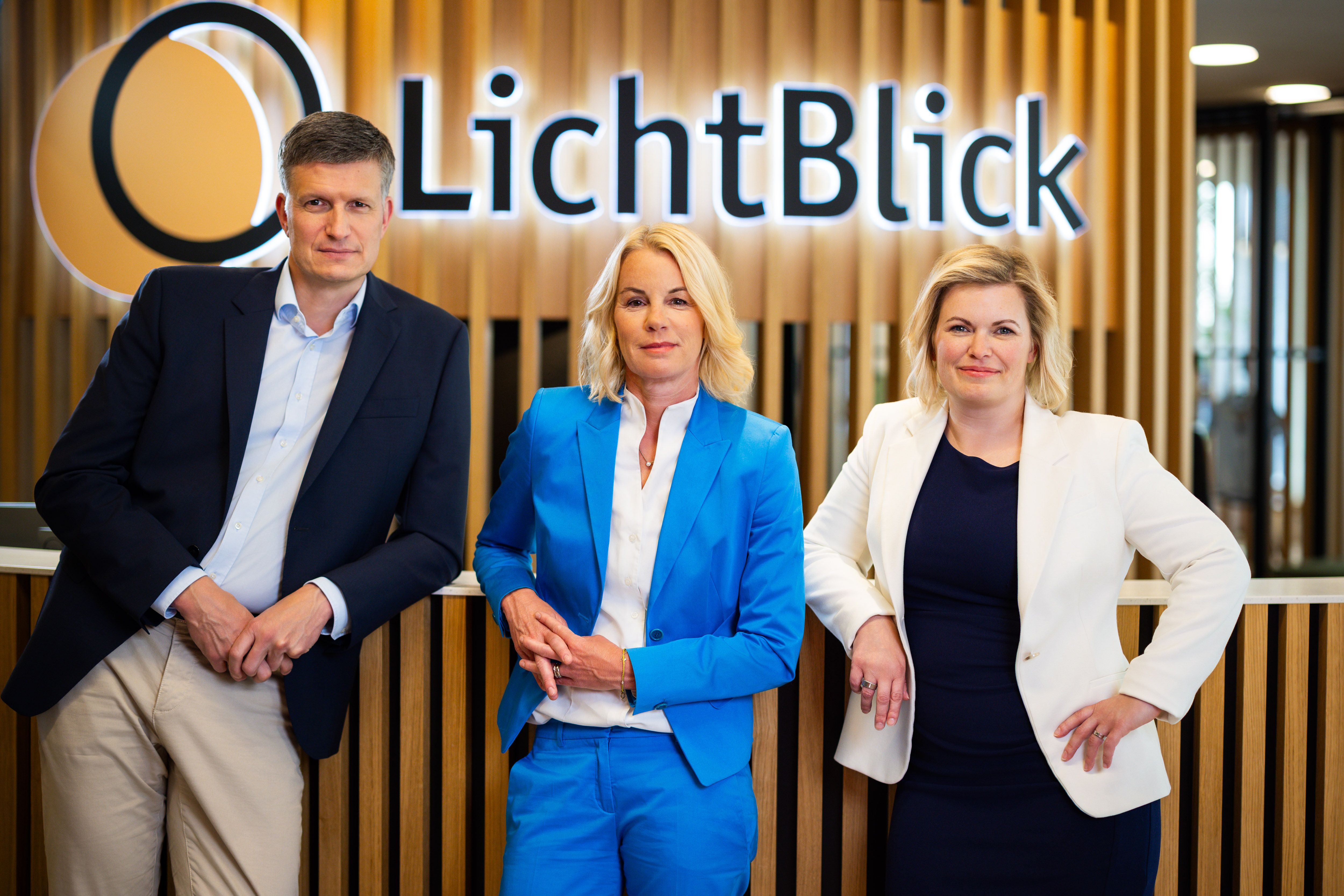 Die Geschäftsführung von LichtBlick: CEO Marc Wallraff, CFO Tanja Schumann und CCO Mandy Schwerendt.