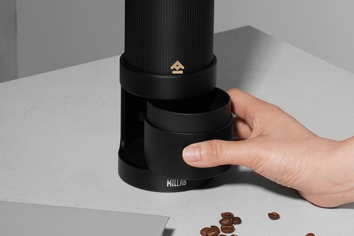 TIMEMORE x MILLAB Grinder in use