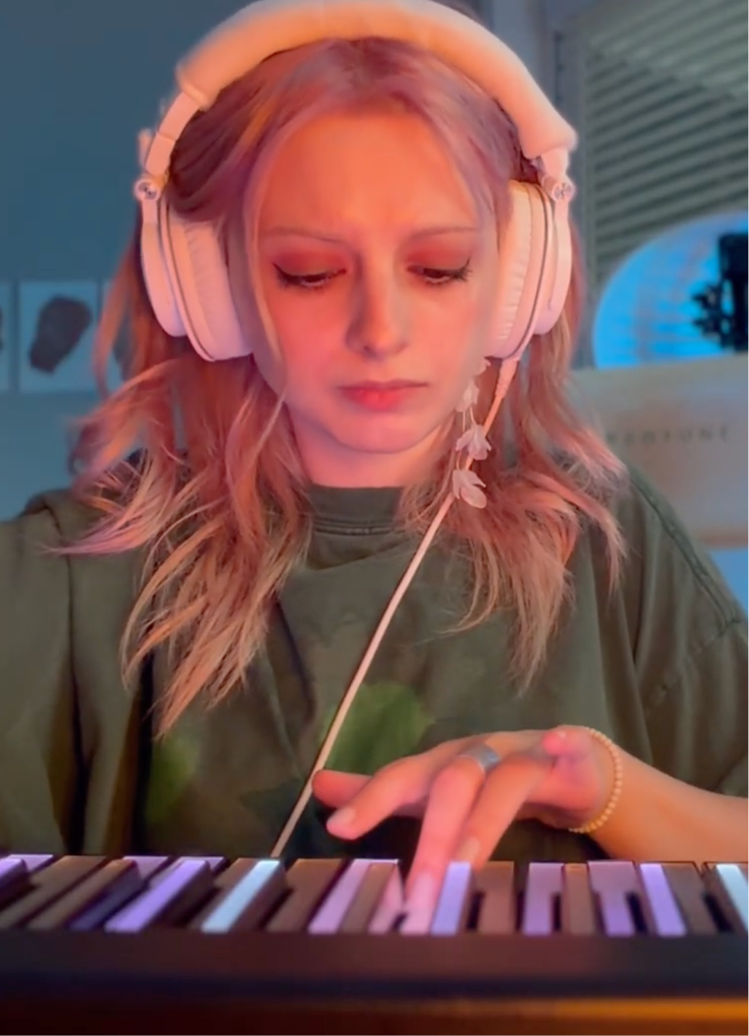 May Zoean makes a track from scratch with ROLI Piano