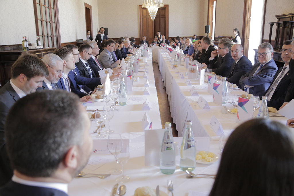 img_1542.jpg img_1542.jpg