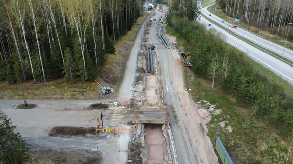 Taking work site photos via drone is becoming indispensable to bringing projects to successful completion faster than ever.
