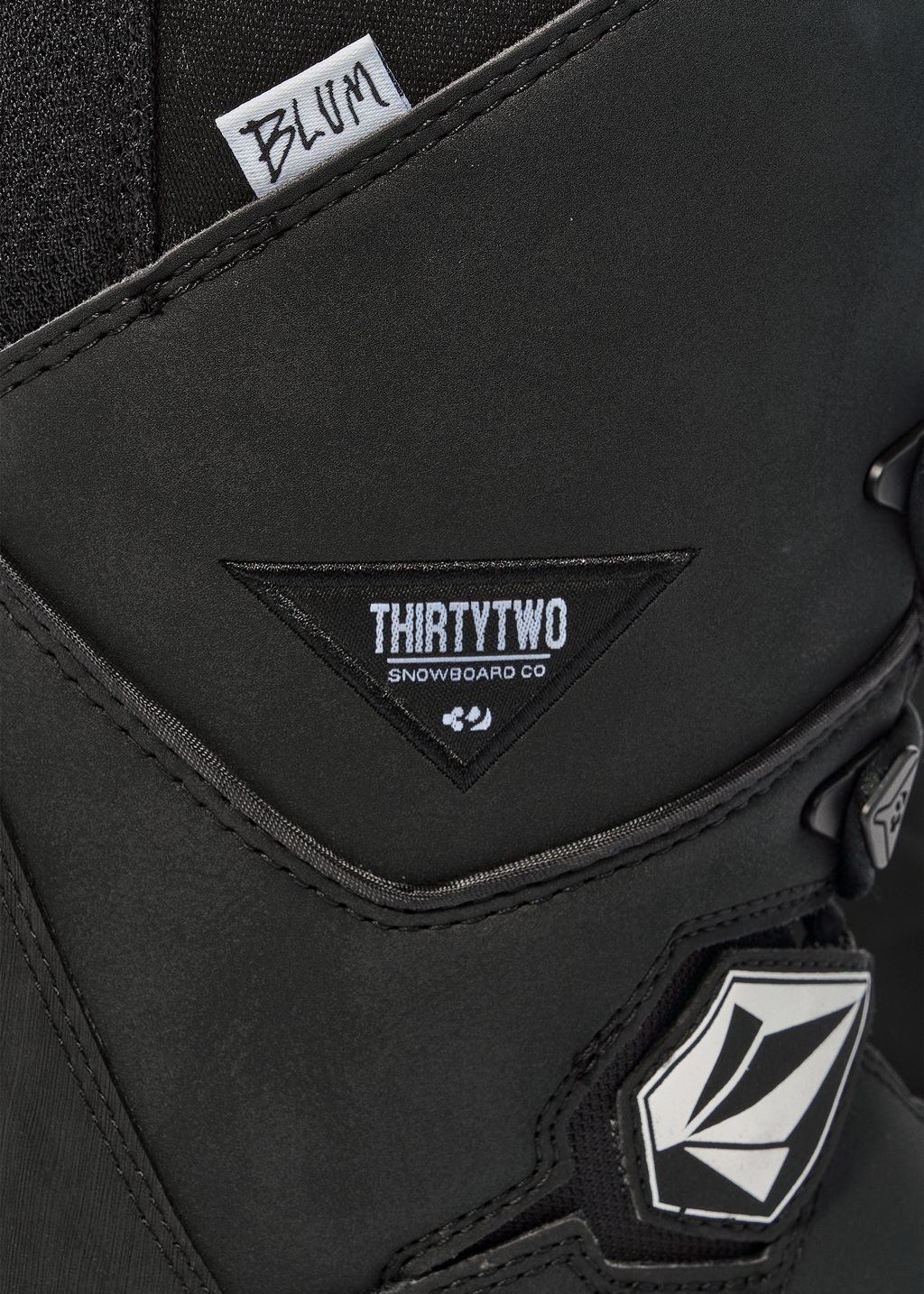 ThirtyTwo Lashed X Volcom Snowboard Boots