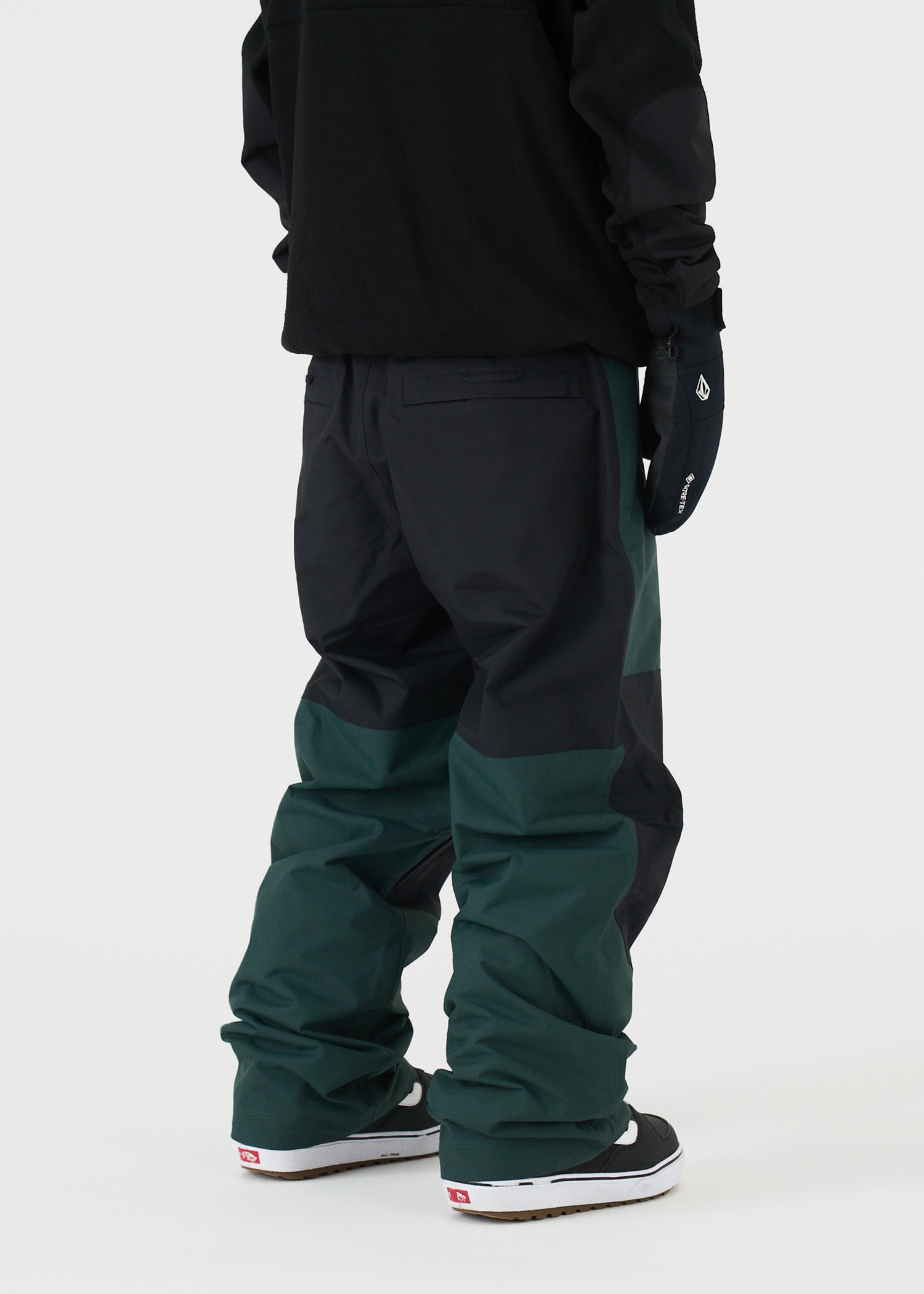 501401930_model_thesnowboardas