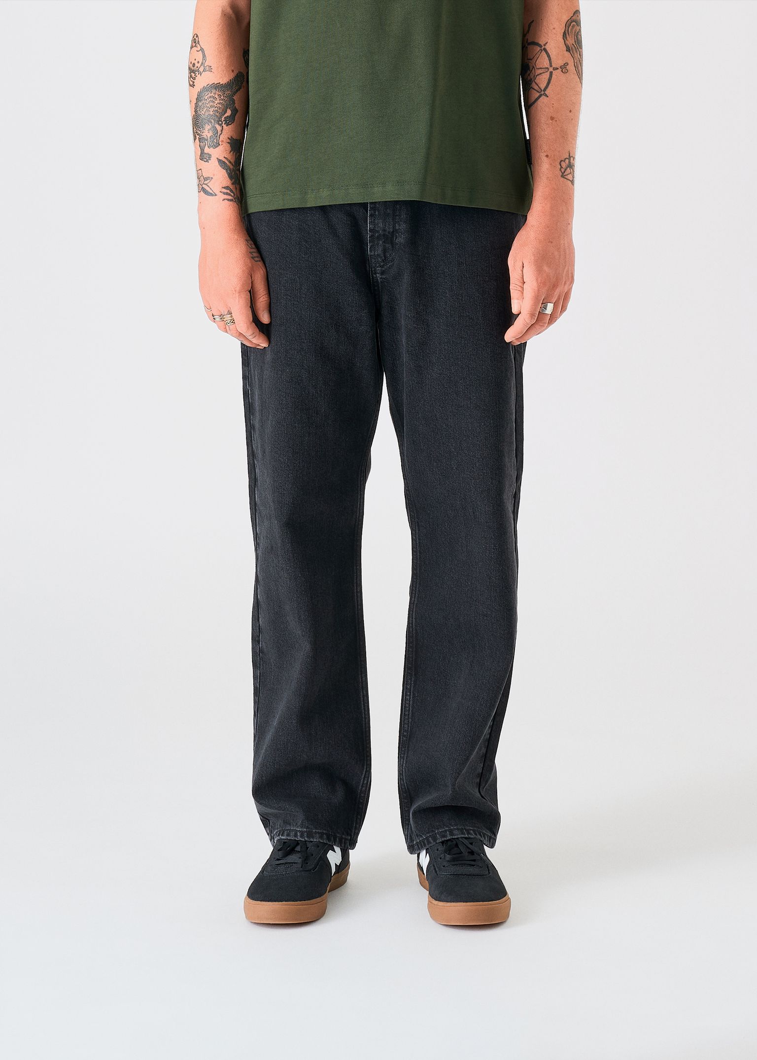 Loose Jeans image