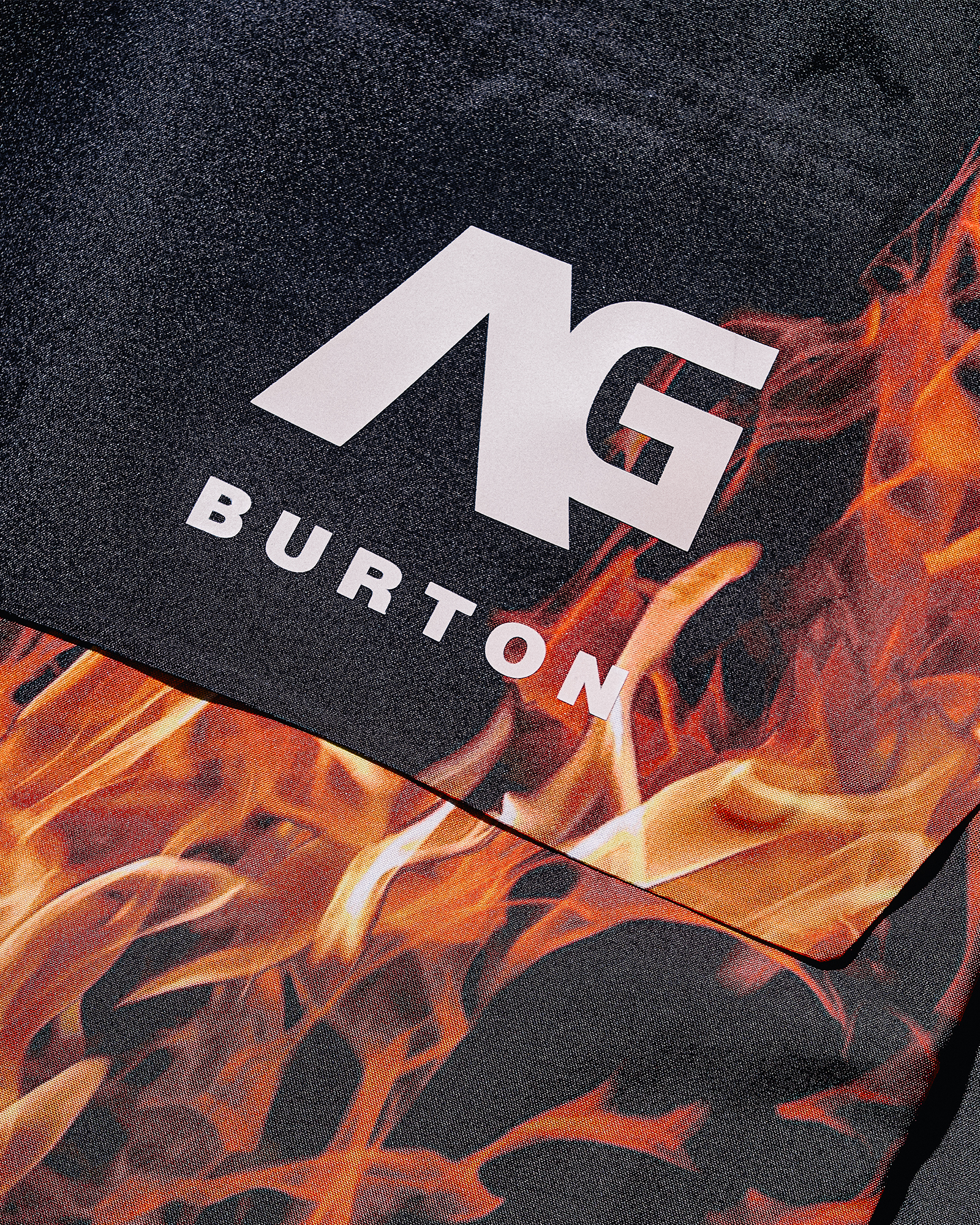 burton ag snowboard Instigator Flat Top 2024 Skiis & Biikes breathable materials with a relaxed AG fit and feel for a bomber build that keeps you warm and dry in the harshest conditions Burton Analog UK Exclusive Collection