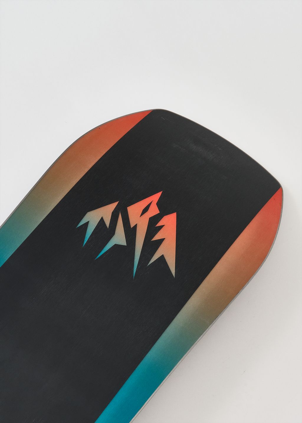 Jones Mountain Twin Snowboard