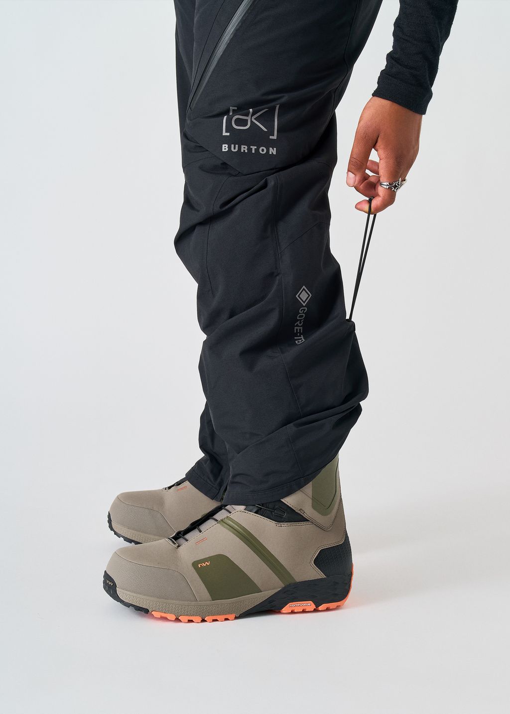 スノーボード Burton ak GORE-TEX cyclic bibpants BURTON ［ak] コレクション『 Men's Burton ［ak] Cyclic GORE-TEX 2L