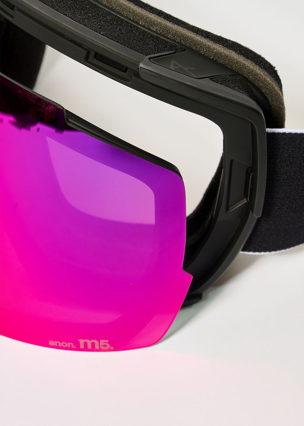 Anon M5 Black / Perceive Sunny Red + Perceive Cloudy Burst Goggles