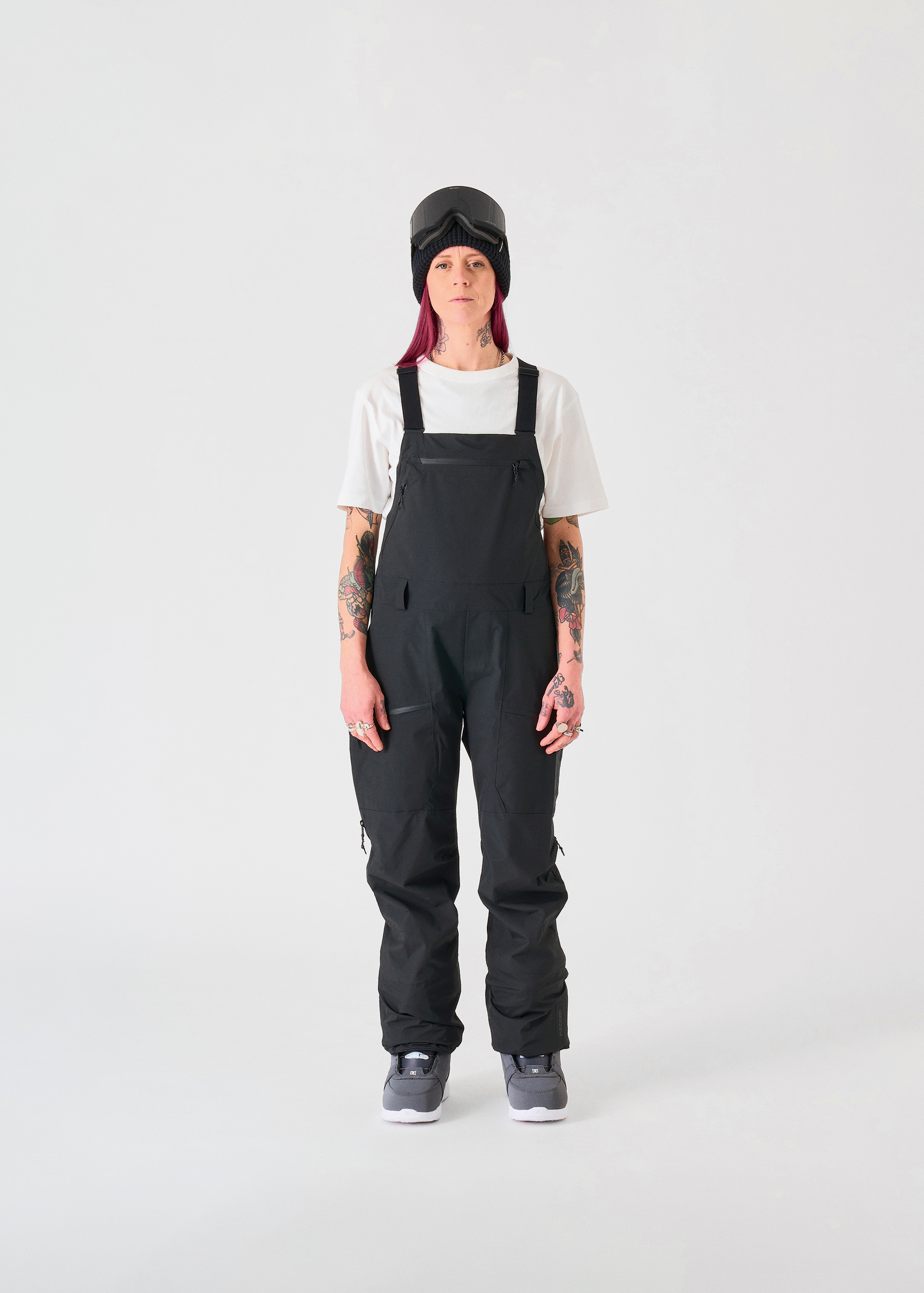 508409901_model_thesnowboardas