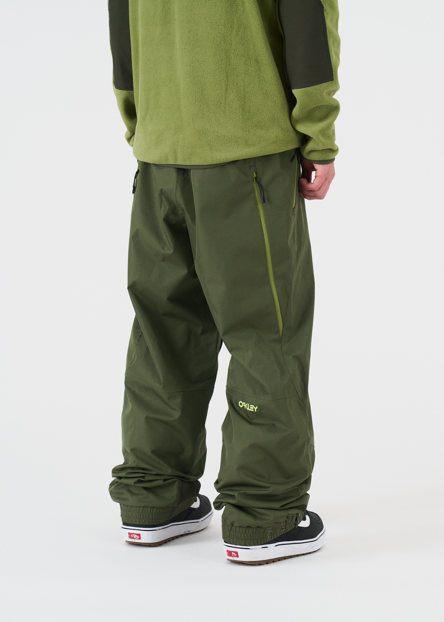 525310932_model_thesnowboardas