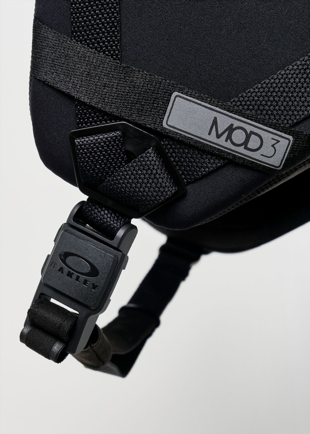Oakley MOD3 MIPS Helmet
