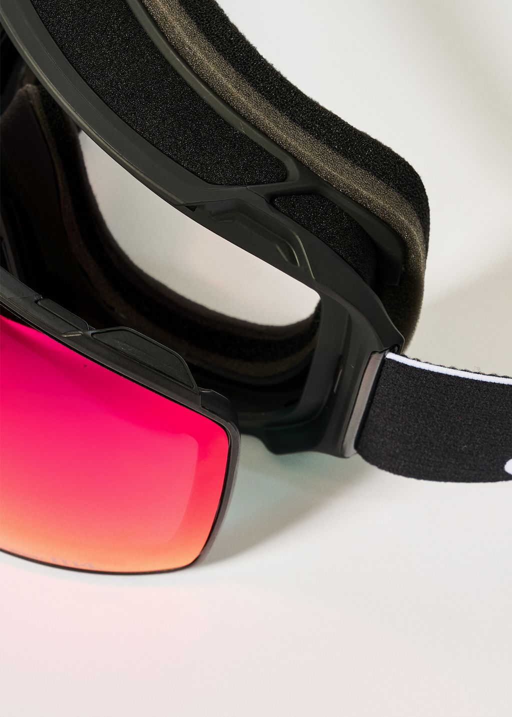 Anon M4 Toric Black / Perceive Sunny Red + Perceive Cloudy Burst