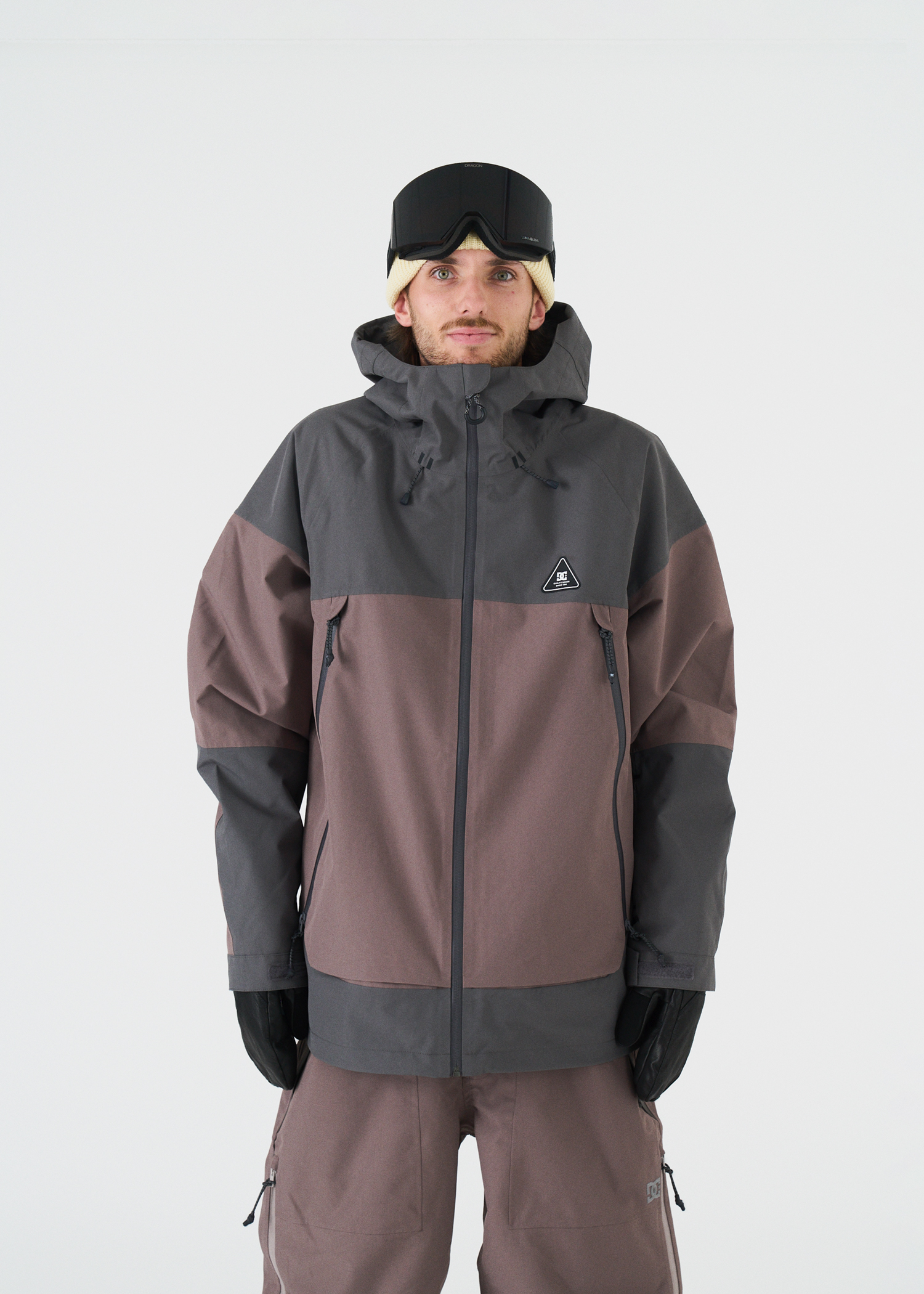 527400952_model_thesnowboardas