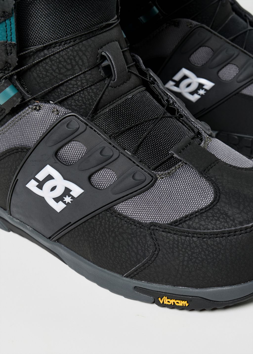 DC Phantom Snowboard Boots