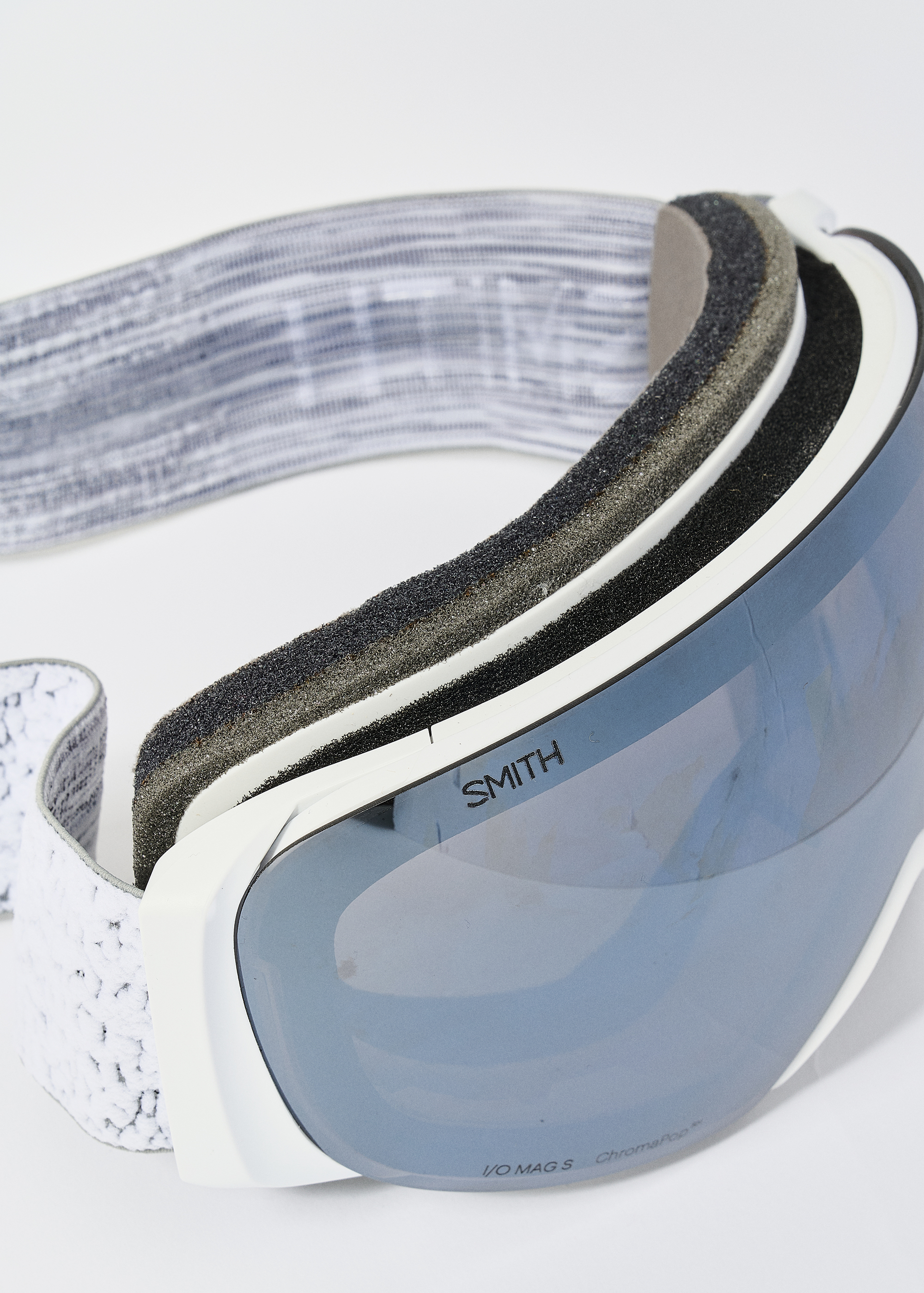 Smith I/O MAG S White Chunky Knit / ChromaPop Sun Platinum Mirror