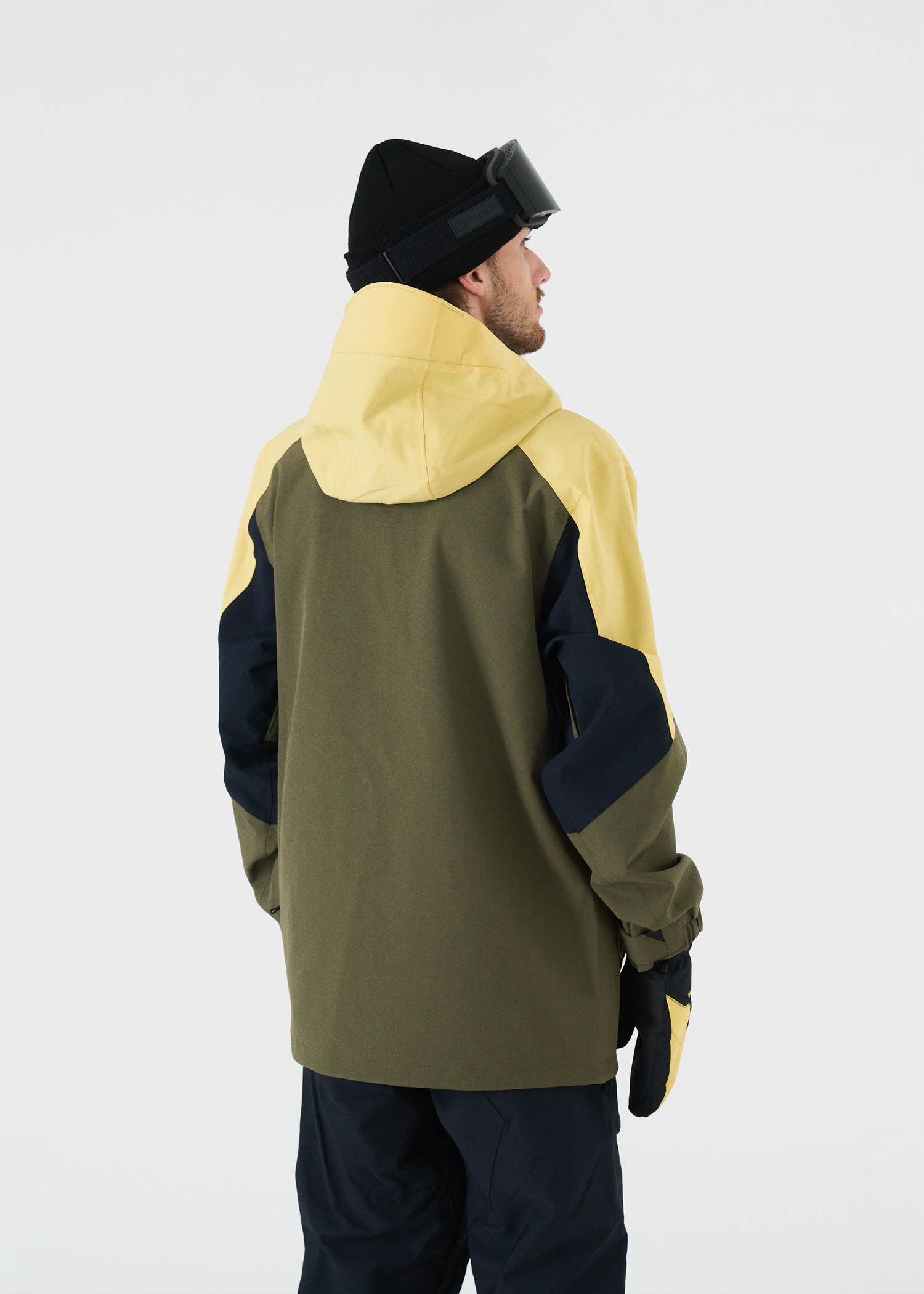 529415975_model_thesnowboardas