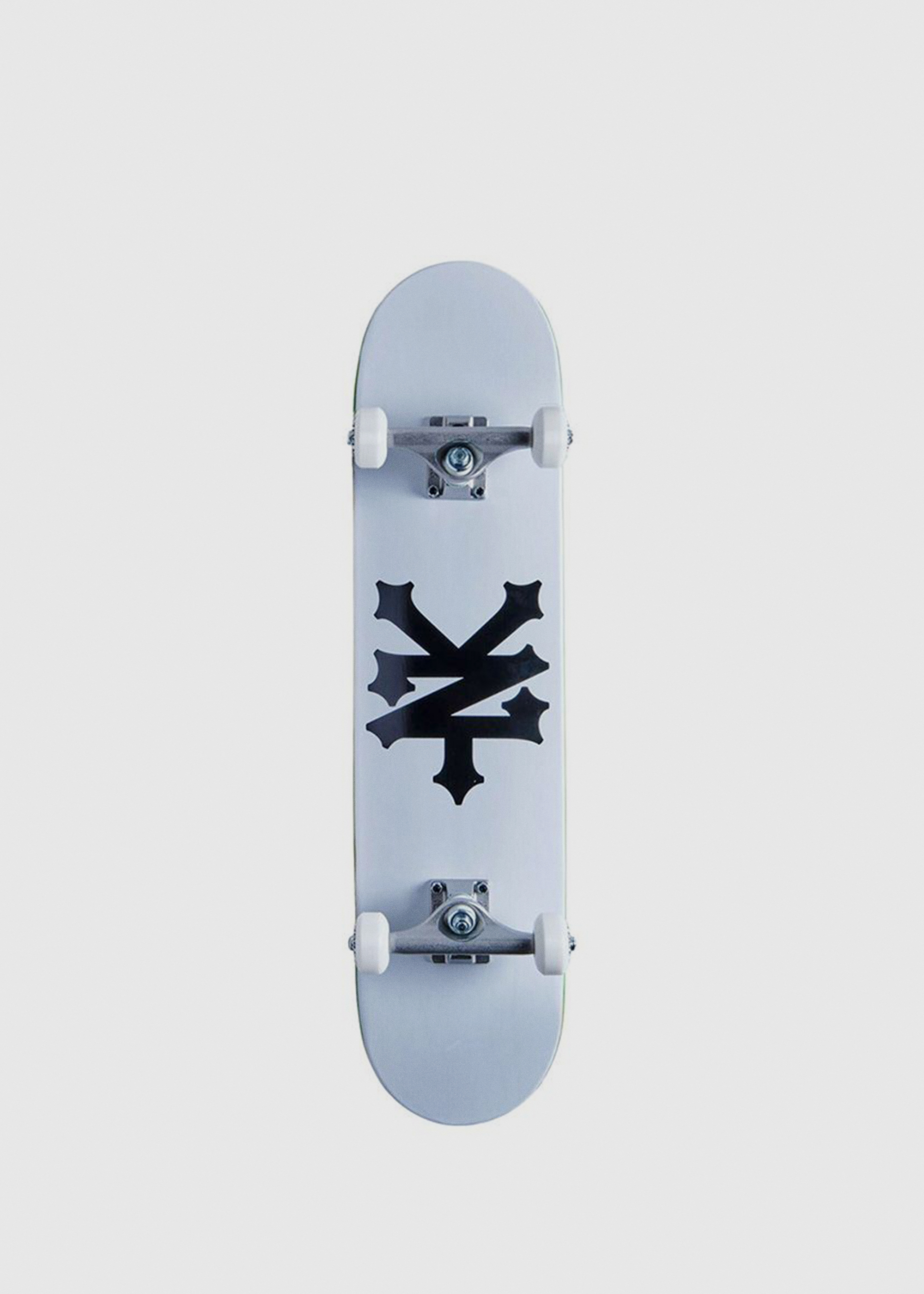 Zoo York Zoo York OG95 Crackerjack White/Black 8'' Complete Skateboard Zoo York Zoo York OG95 Crackerjack White/Black 8'' Complete Skateboard