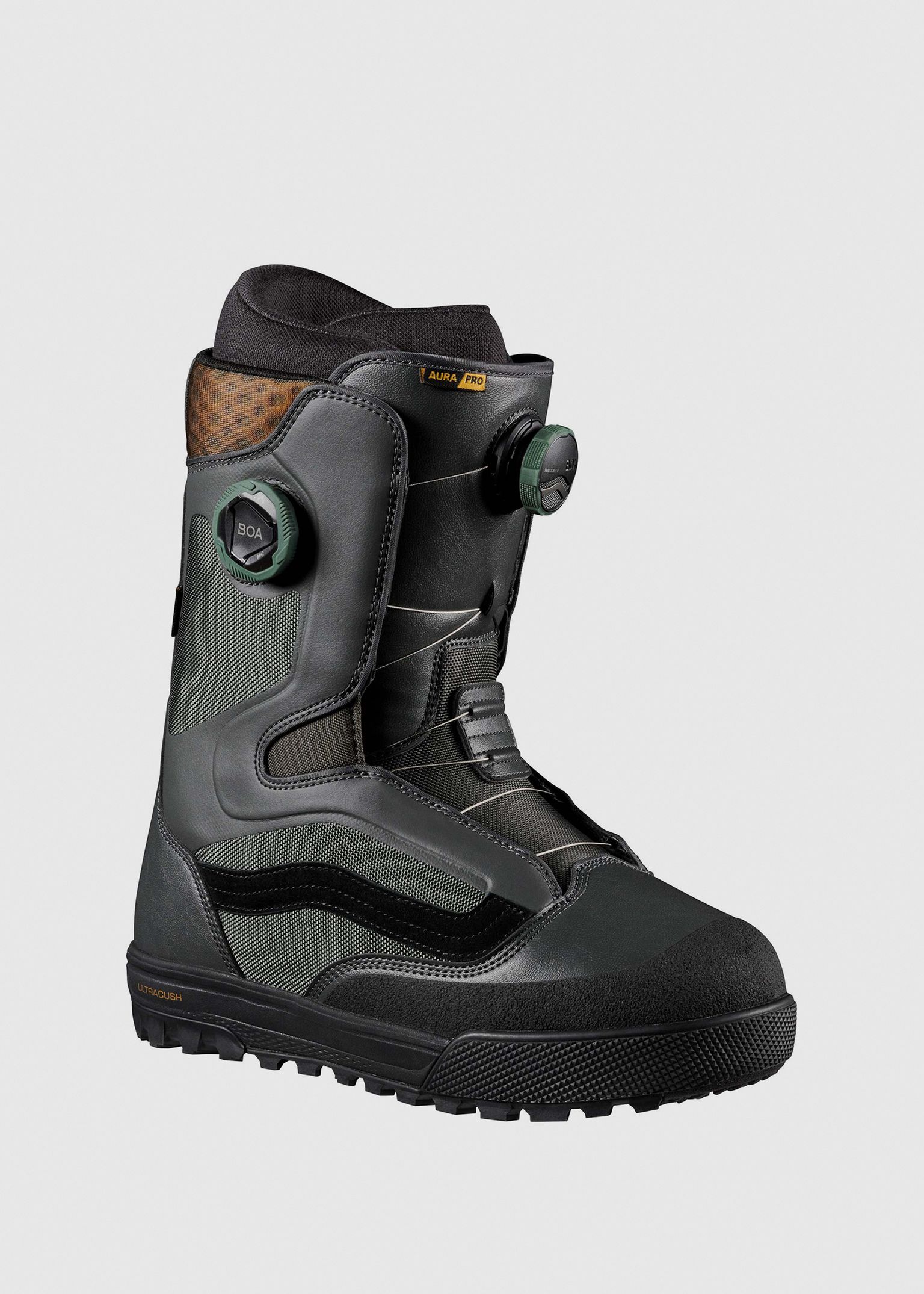 Aura Pro Snowboard Boots image