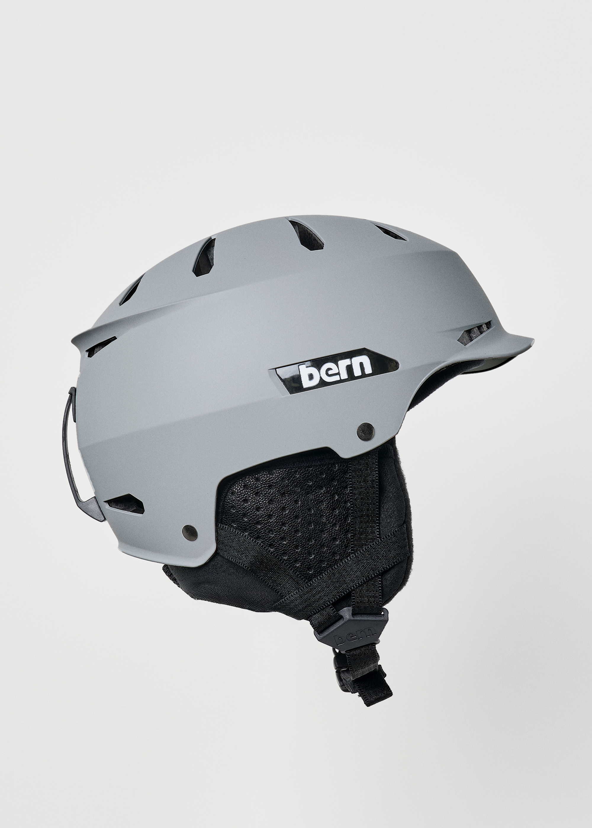 bern snowboarding helmets uk Hendrix Winter Helmet Non-Mips / M / Matte Black With a hybrid shell thats 20% lighter than the original Bern Hendrix MIPS Helmet