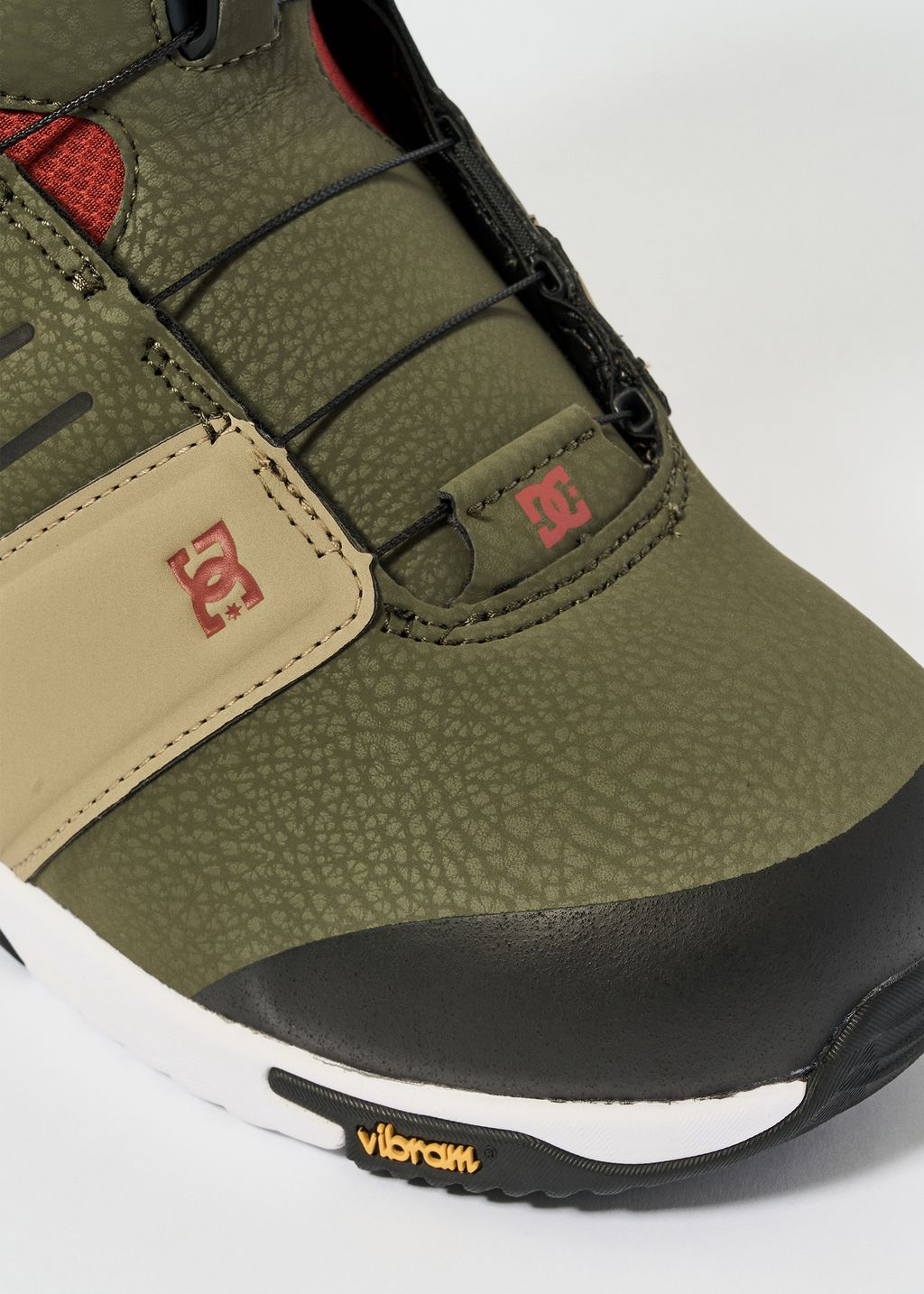 DC Judge Snowboard Boots