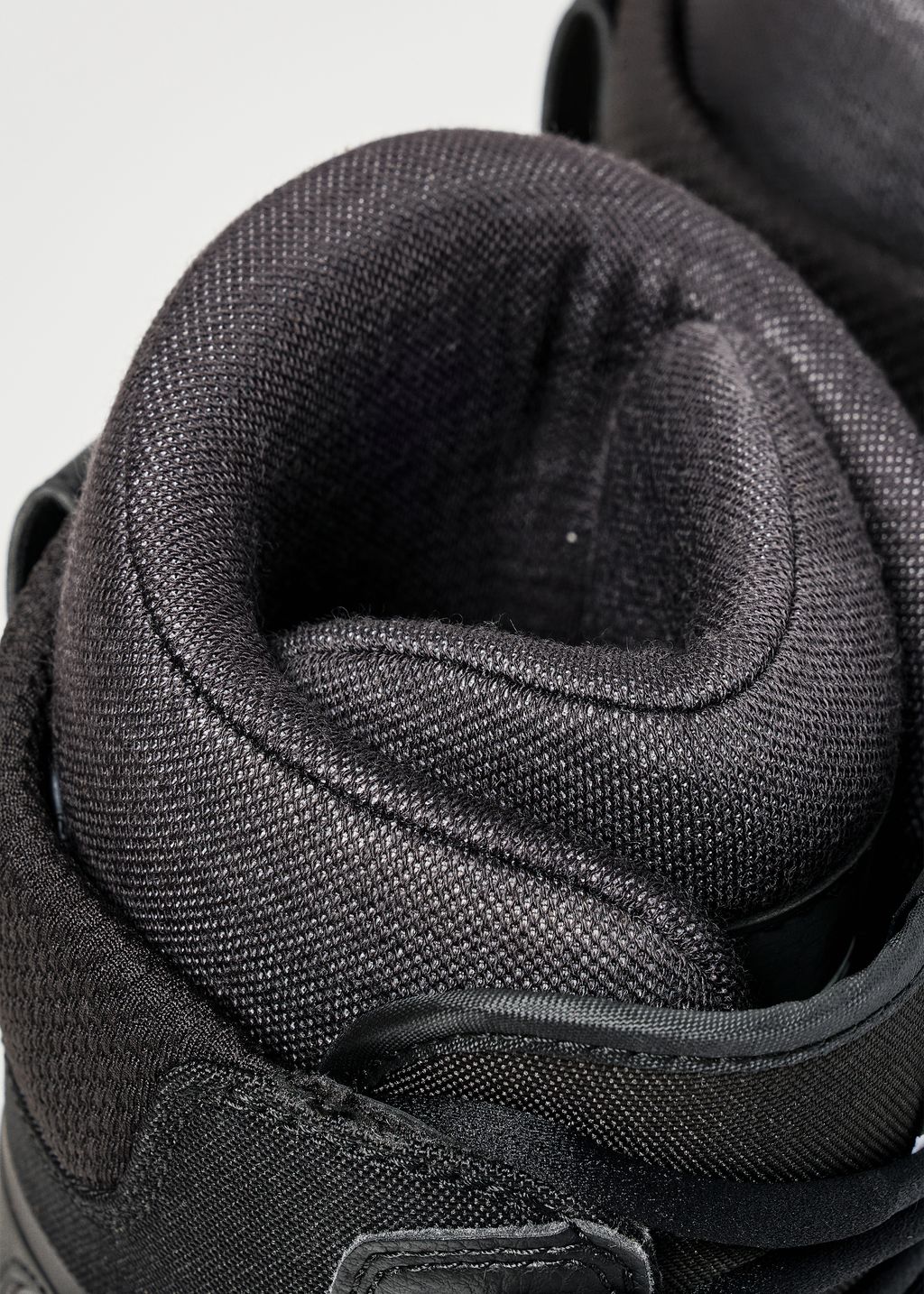 Vans Invado Pro Snowboard Boots