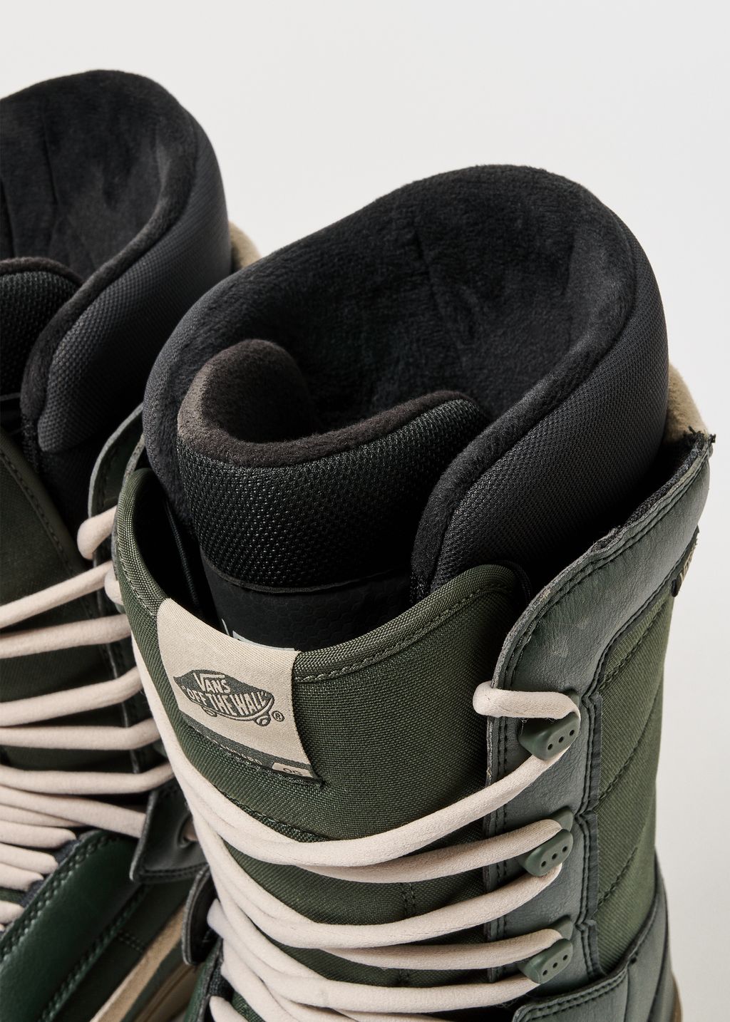 Vans High Standard OG Snowboard Boots