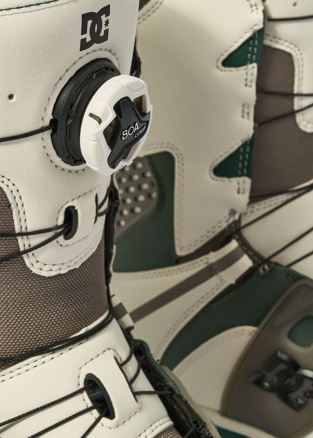 DC Phantom Snowboard Boots
