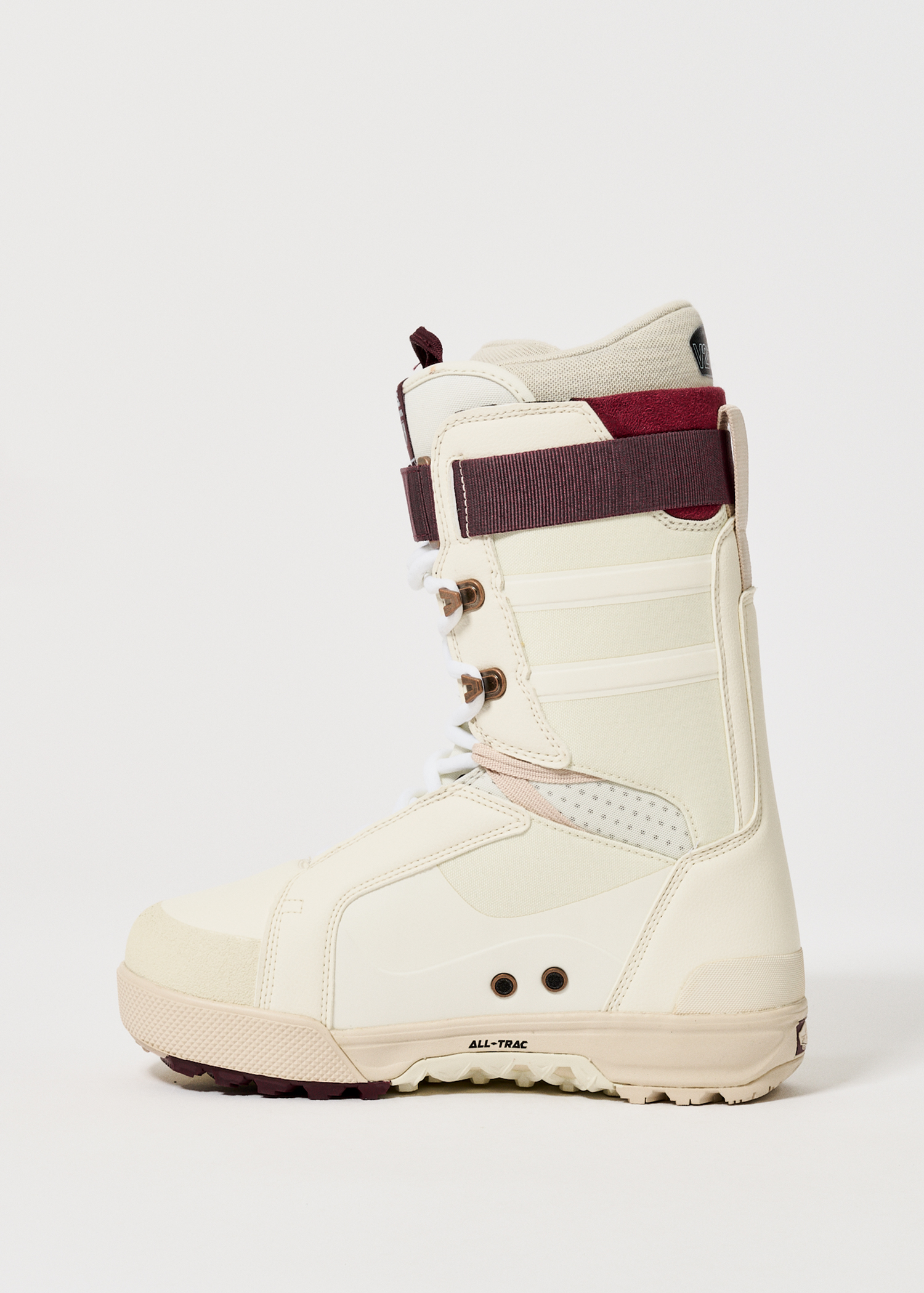 821318911_studio_thesnowboarda