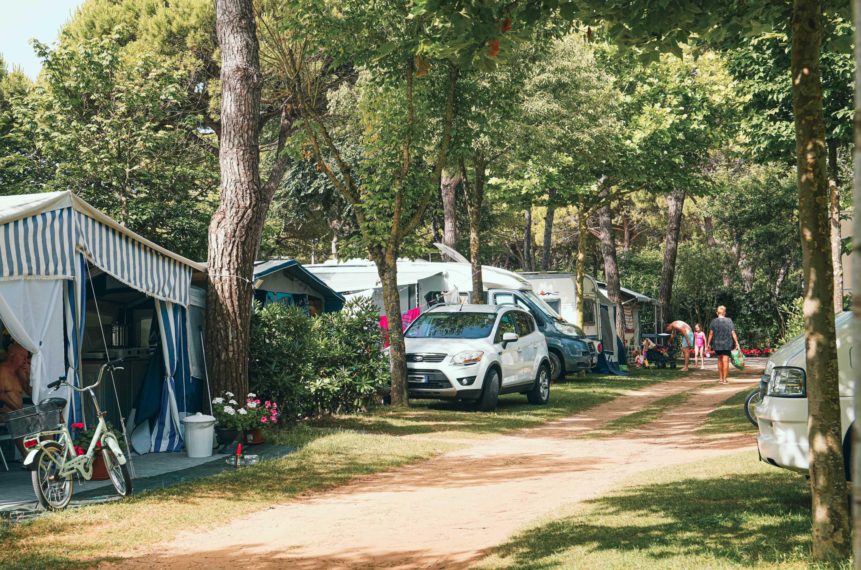 Piazzole e alloggi in posizioni strategiche