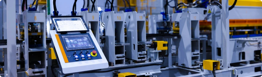 5G and eSIMs - control screen at a smart factory