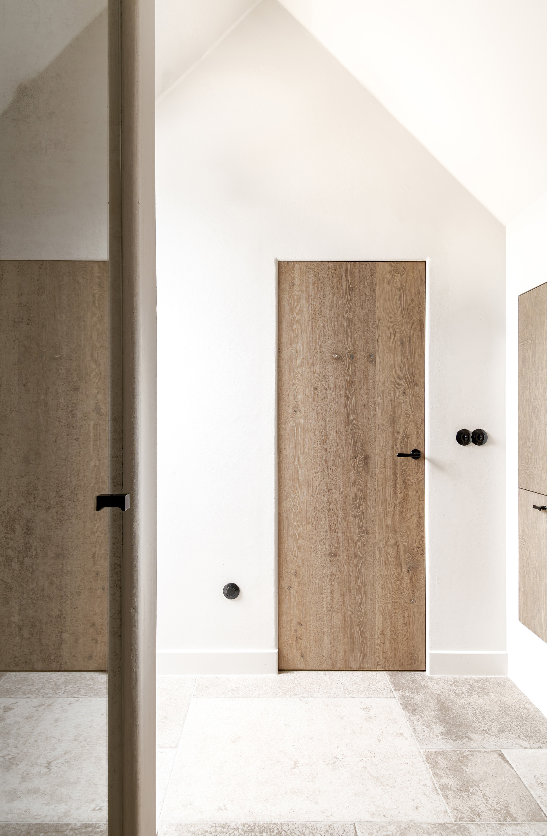 Ooms Woonrealisaties: a serene total interior project in Rijkevorsel