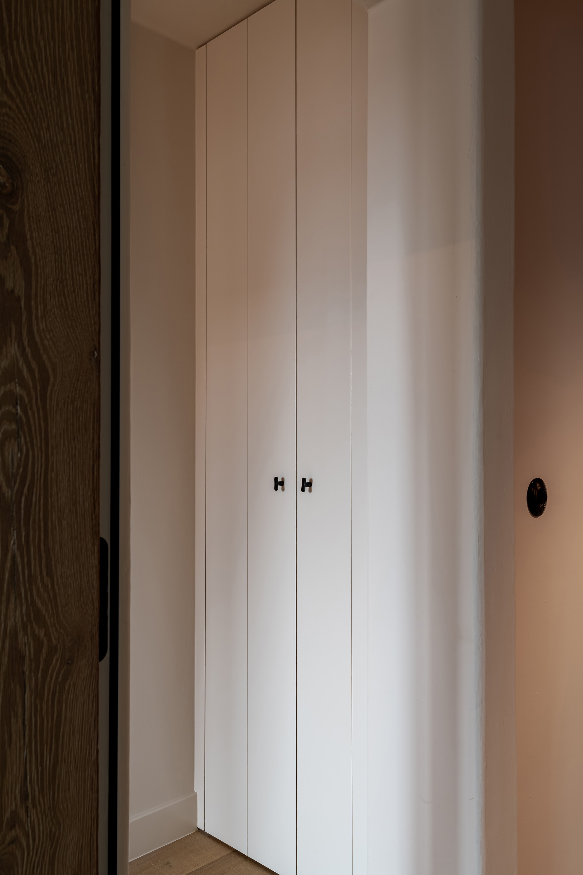 Ooms Woonrealisaties: a serene total interior project in Rijkevorsel