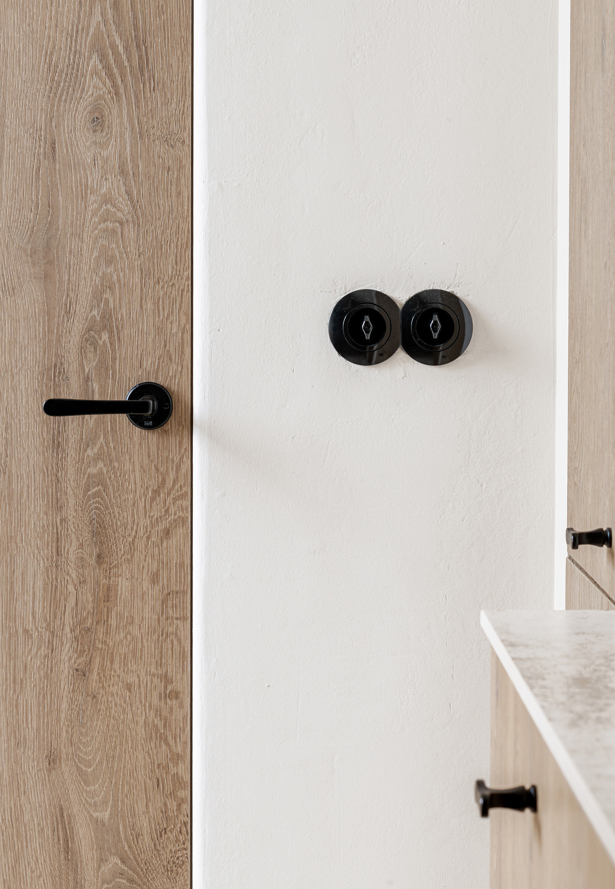 Ooms Woonrealisaties: a serene total interior project in Rijkevorsel
