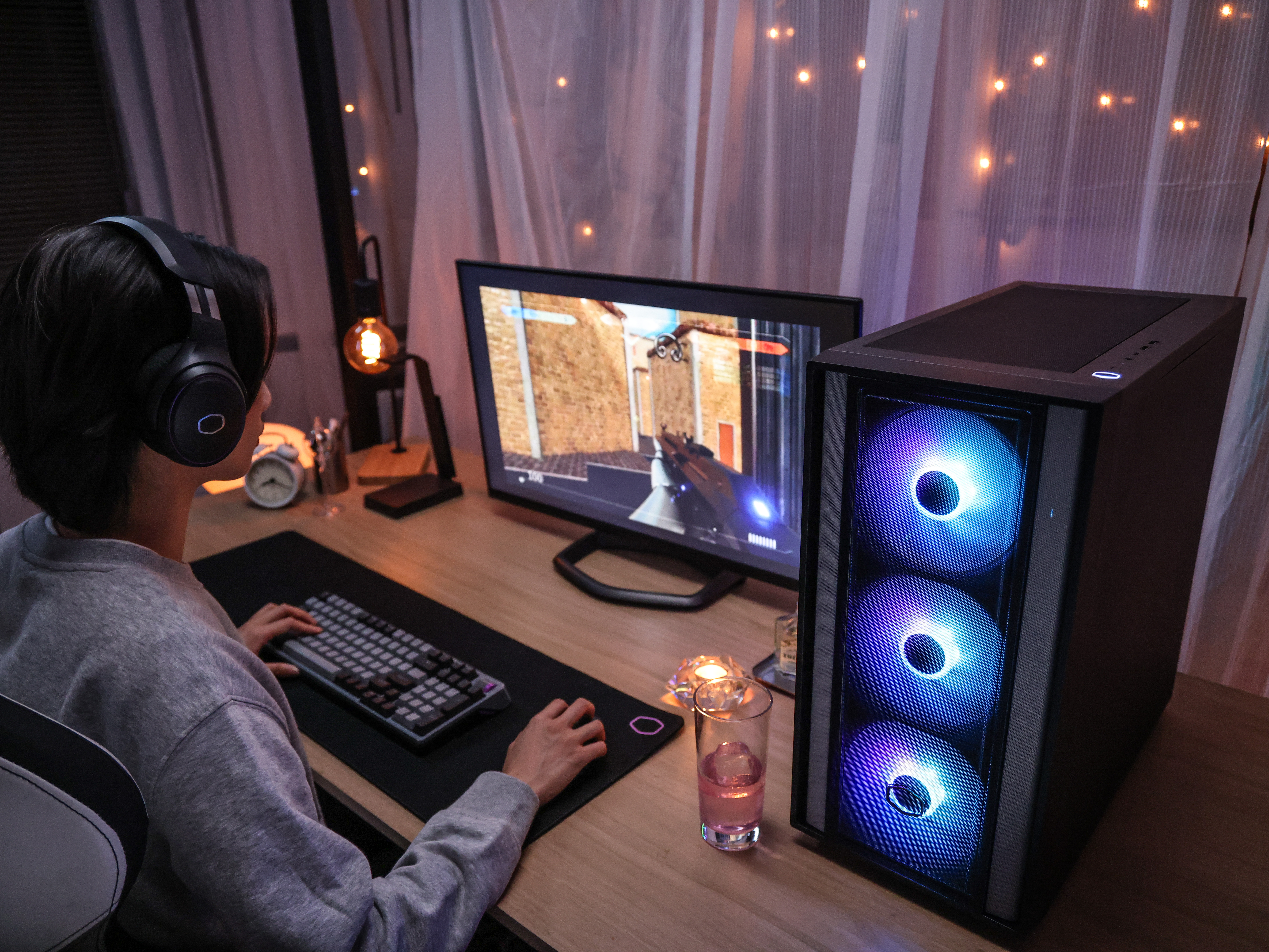 Intel Core i7 | RTX 4070 Ti - Gaming PC | Cooler Master