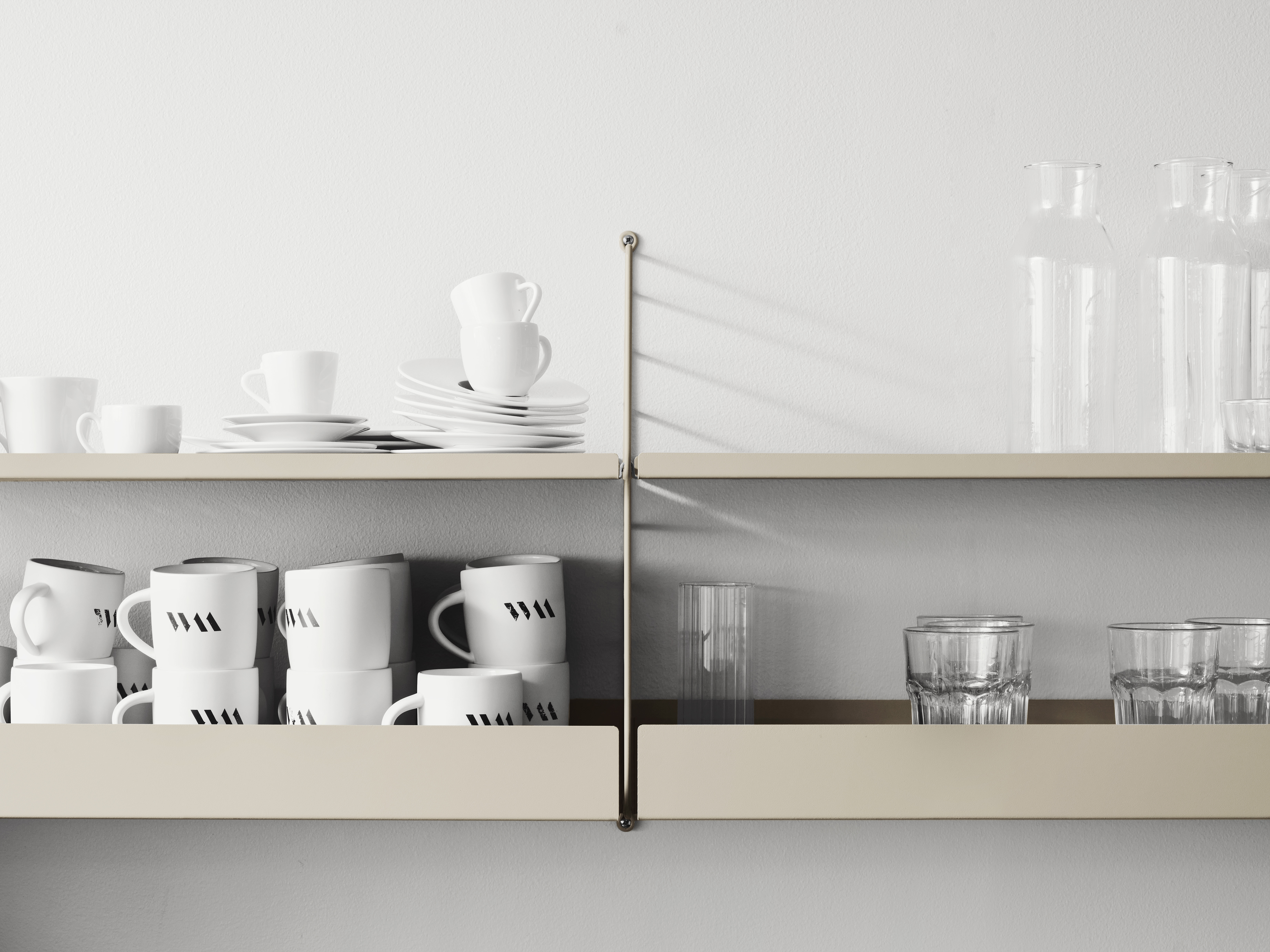 String System. Beige panels / Metal shelves with high and low edge in beige